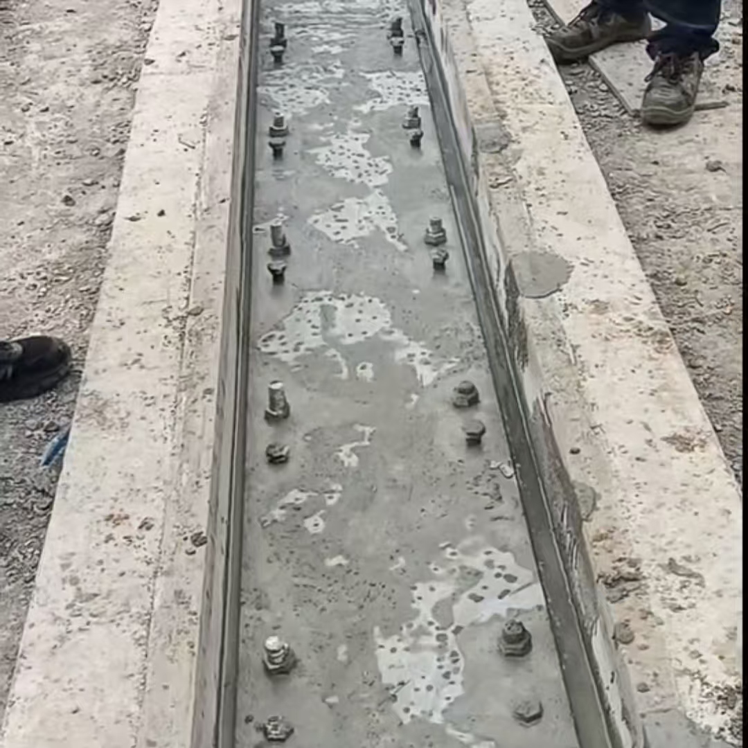 凌海港口码头起重机龙门吊重型机械设备稳固用早强快凝轨道胶泥